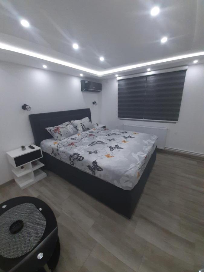 Adrijana 2 Apartmani Vrnjacka Banja Ngoại thất bức ảnh