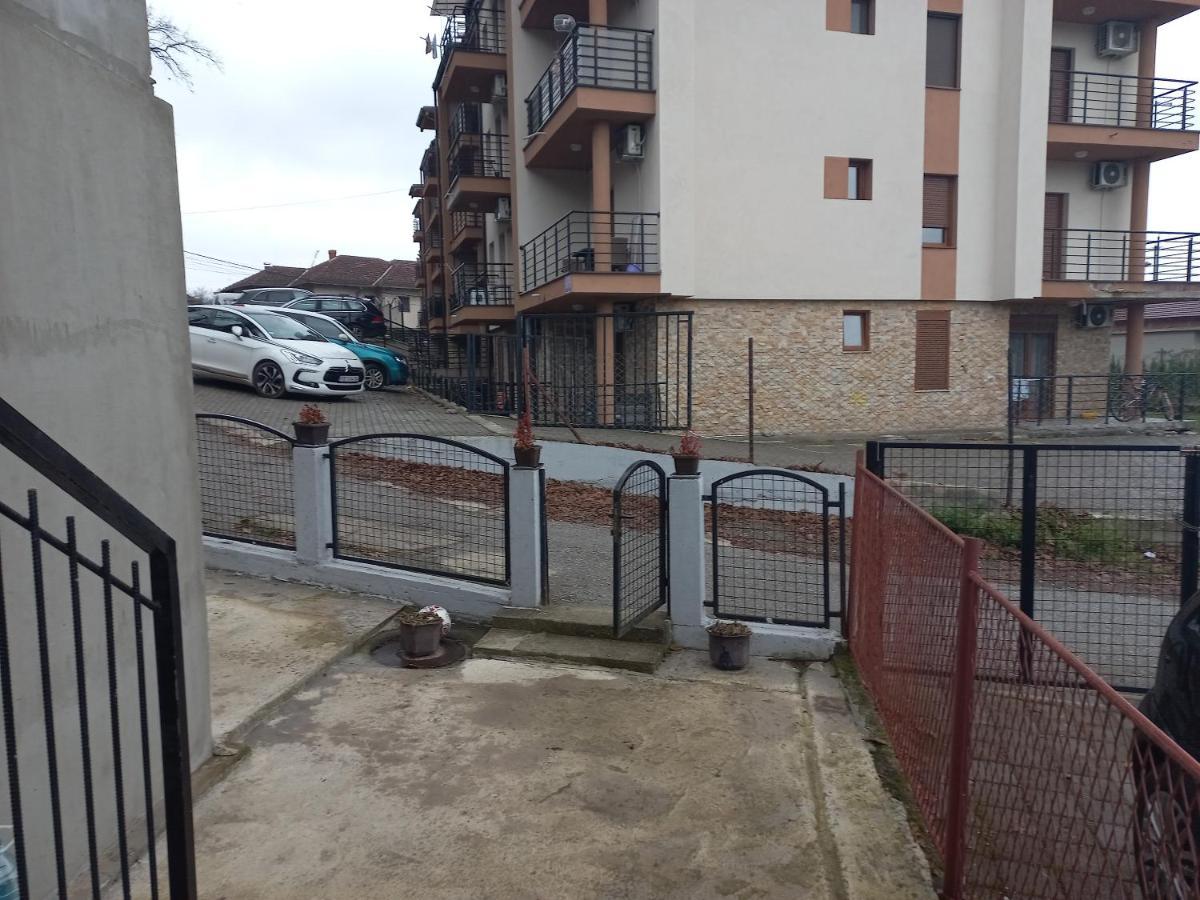Adrijana 2 Apartmani Vrnjacka Banja Ngoại thất bức ảnh